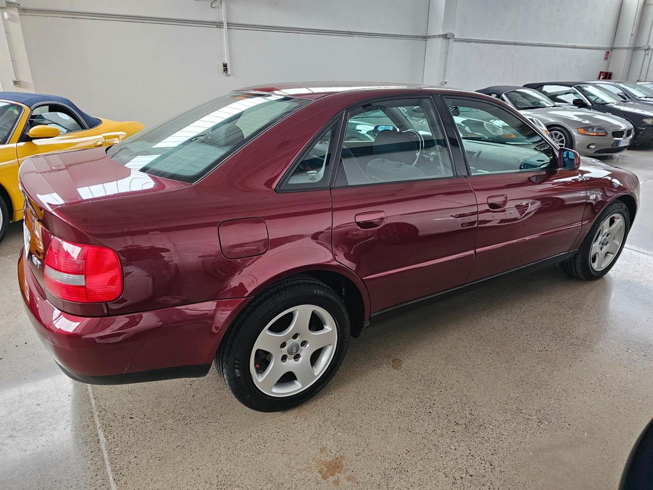 Audi A4 1.8 T 20V cat Ambiente