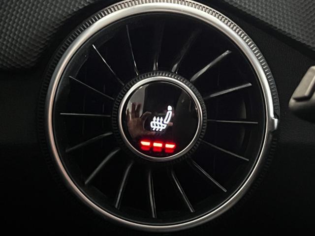 AUDI TT RS Coupé 2.5 TFSI quattro S tronic / SEDILI A GUSCIO