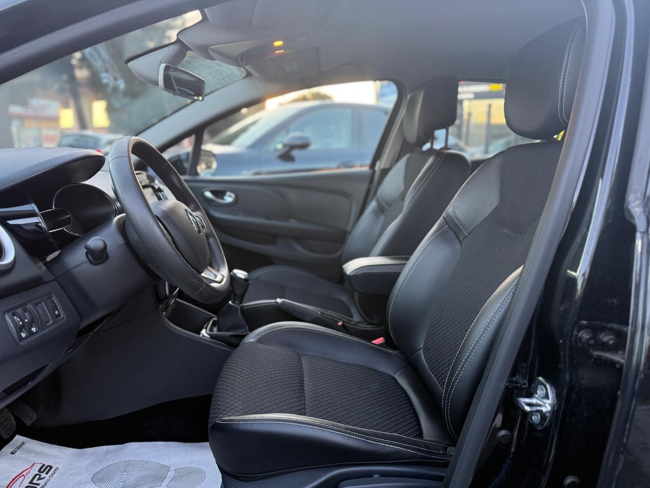 Renault Clio 1.5 dci SOLO 90.000KM - 2019