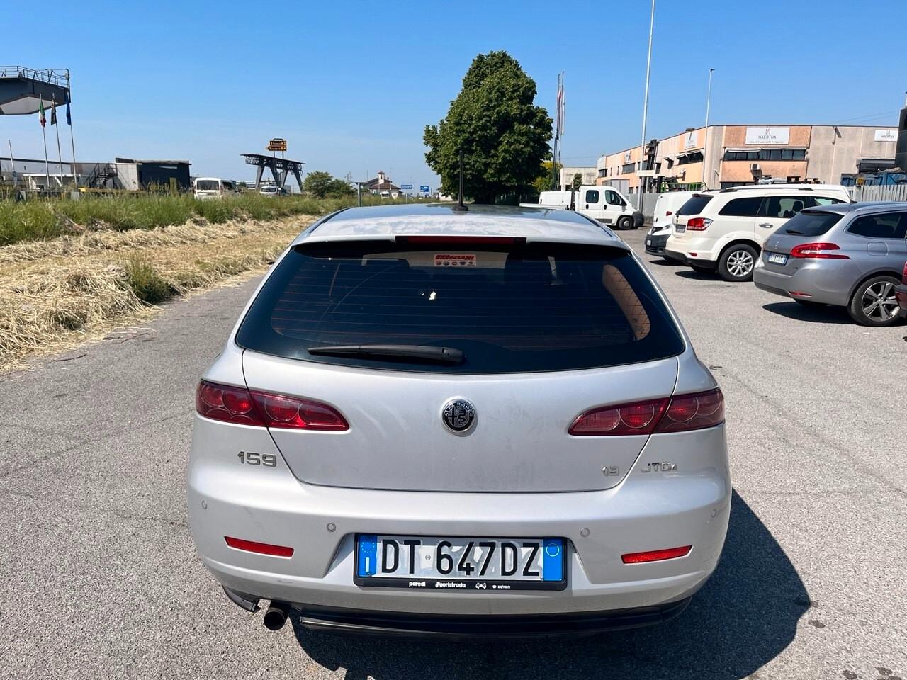 Alfa Romeo 159 1.9 JTDm Sportwagon Distinctive