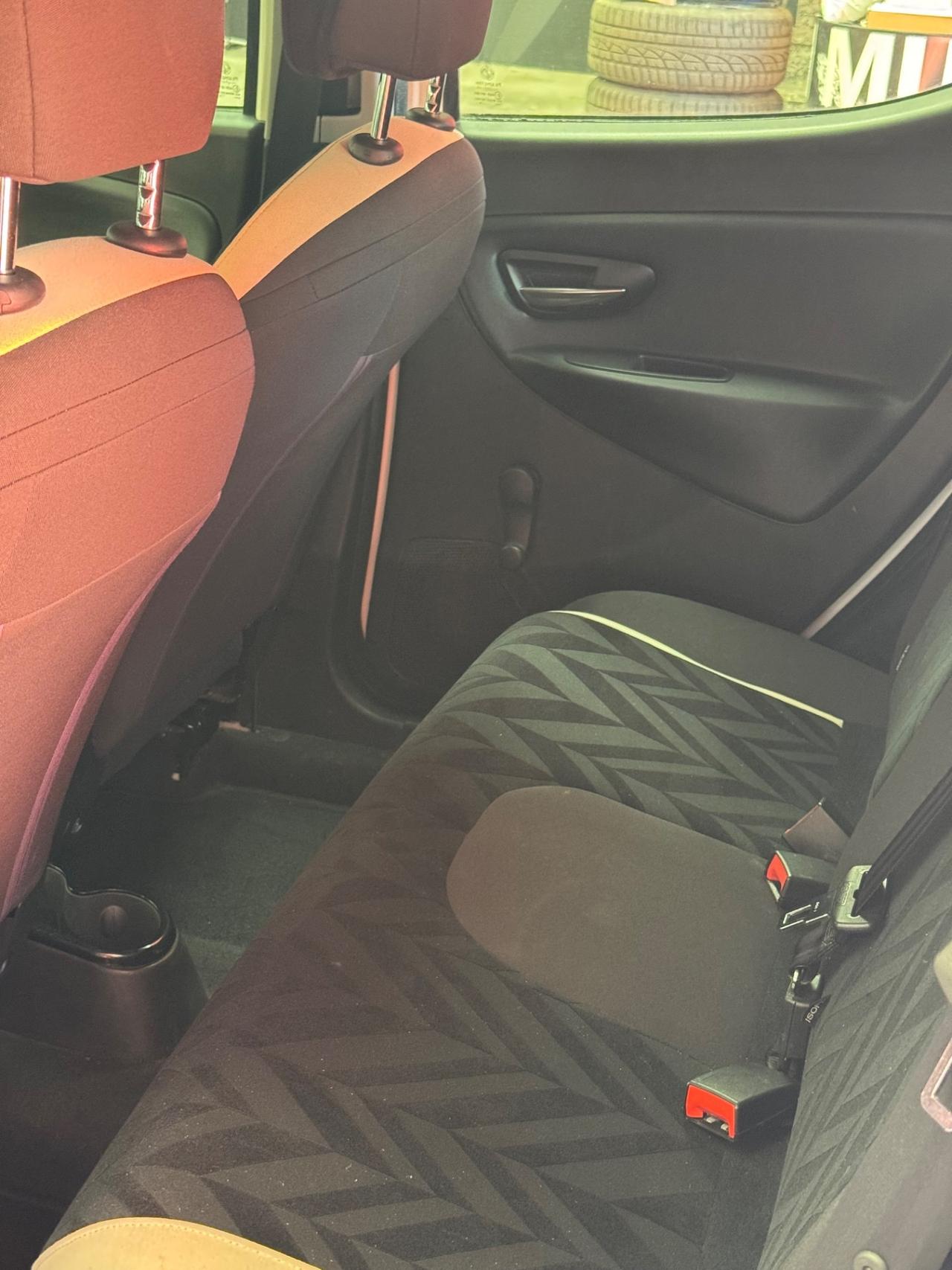 Lancia Ypsilon 1.2 69 CV 5 porte Platinum