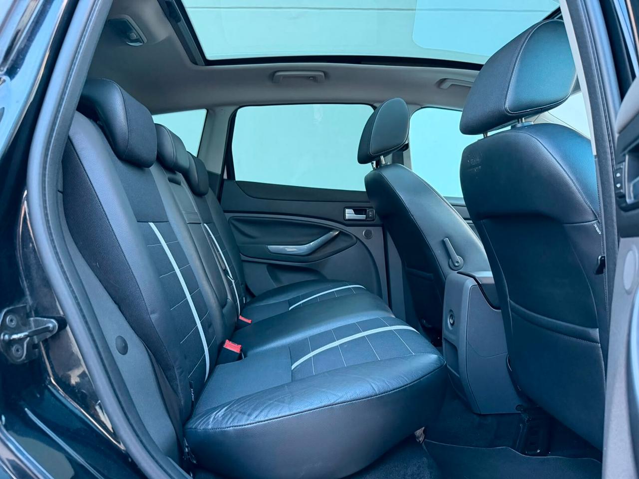 Ford Kuga 2.0 TDCi 136 CV 4WD Titanium TETTO
