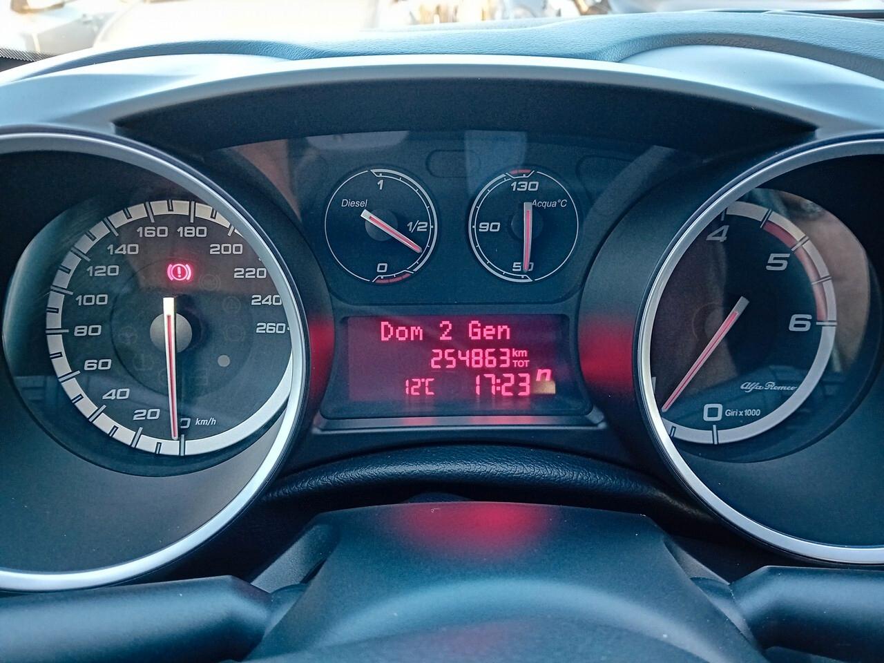 Alfa Romeo Giulietta 1.6 JTDm-2 105 CV Distinctive