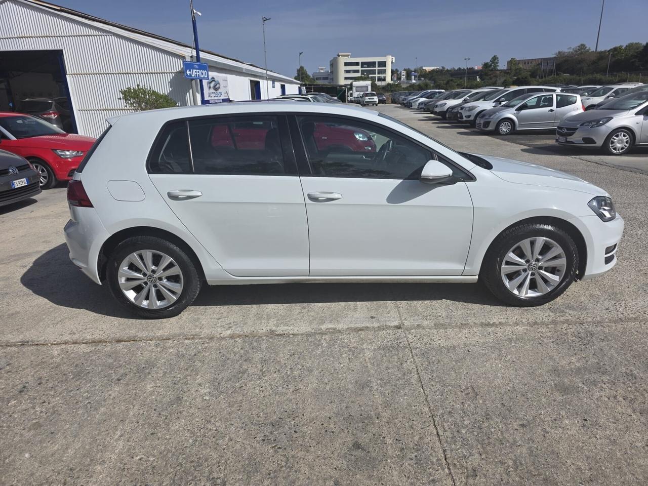 Volkswagen Golf 1.6 TDI 5p. Trendline BlueMotion Technology