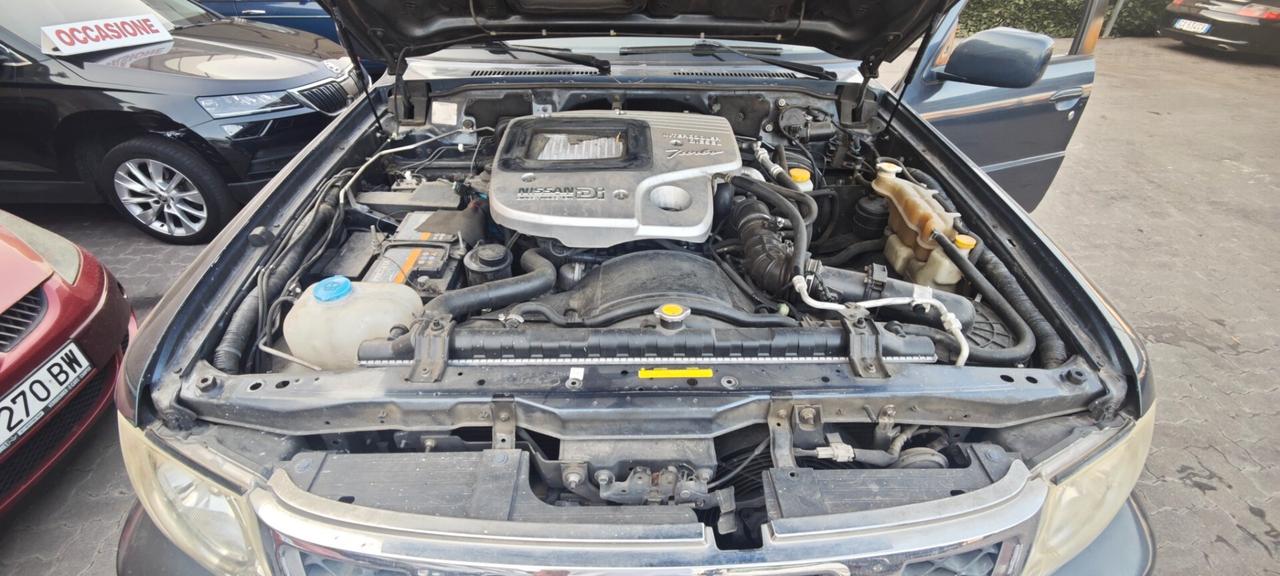 Nissan Patrol 3.0 TD Di 5 porte Luxury Wagon