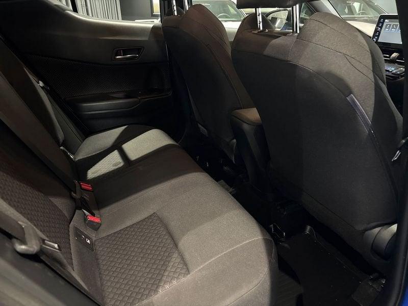 Toyota C-HR 1.8h Business e-cvt