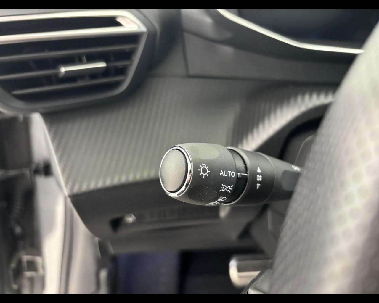 PEUGEOT 208 1.2 hybrid GT 145cv e-dcs 6