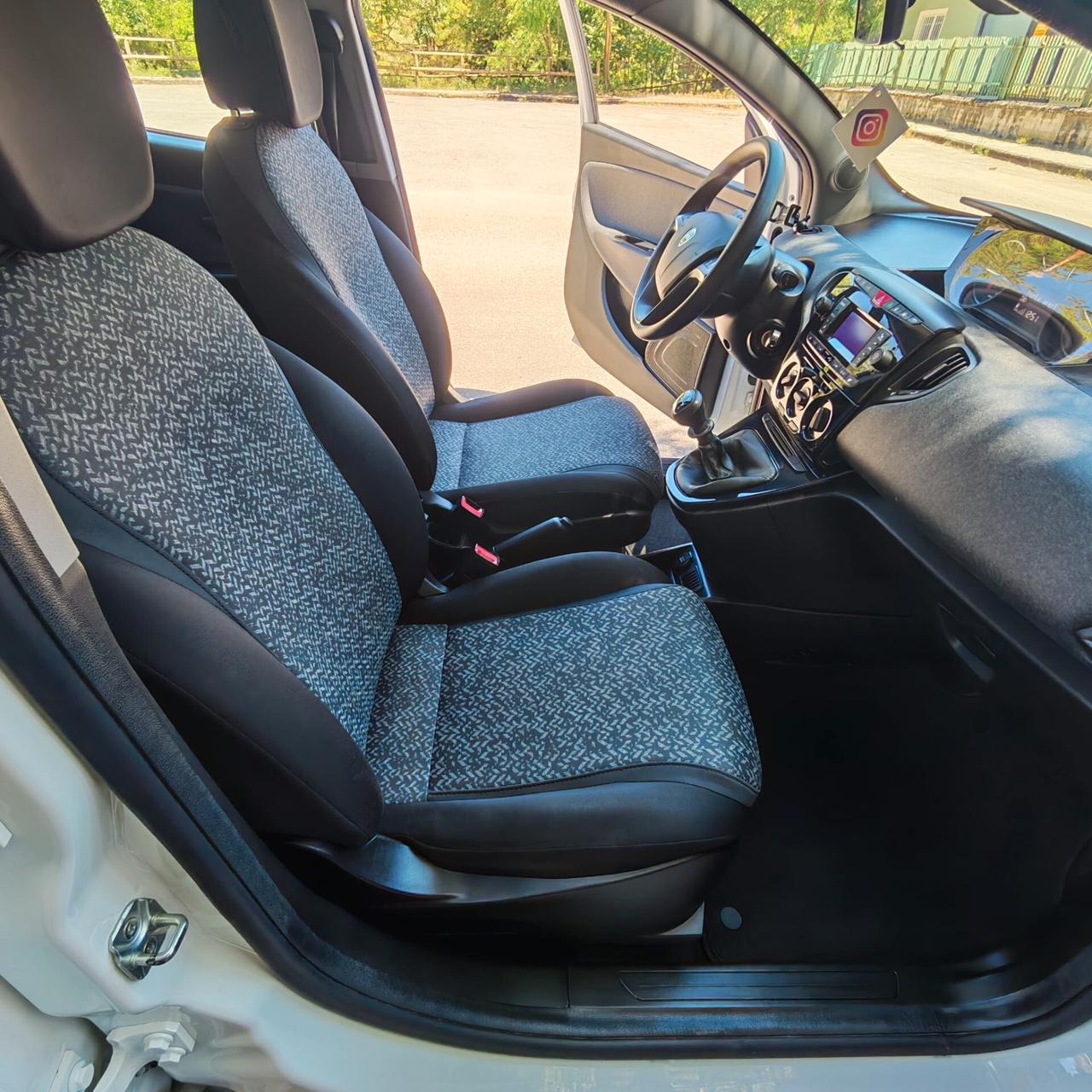 Lancia Ypsilon 0.9 TwinAir 5 porte Metano Ecochic Gold 84cv