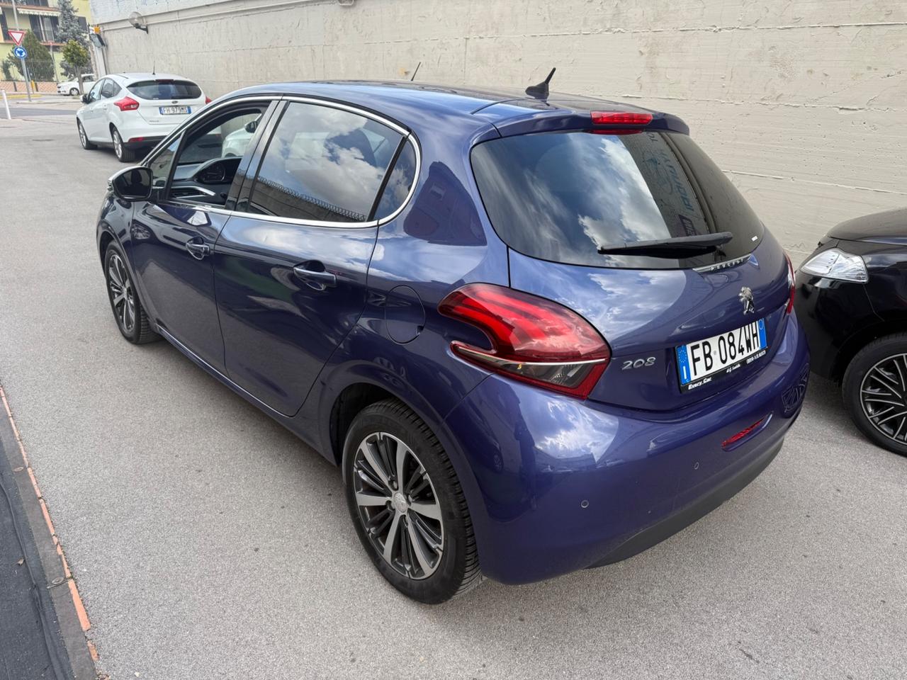 Peugeot 208 Allure 1.6diesel - 2015