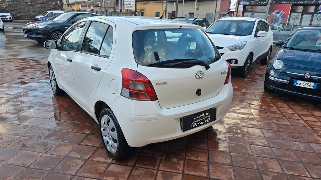Toyota Yaris 1.0 5 porte Now