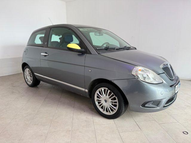 LANCIA Ypsilon 1.2 .Argento