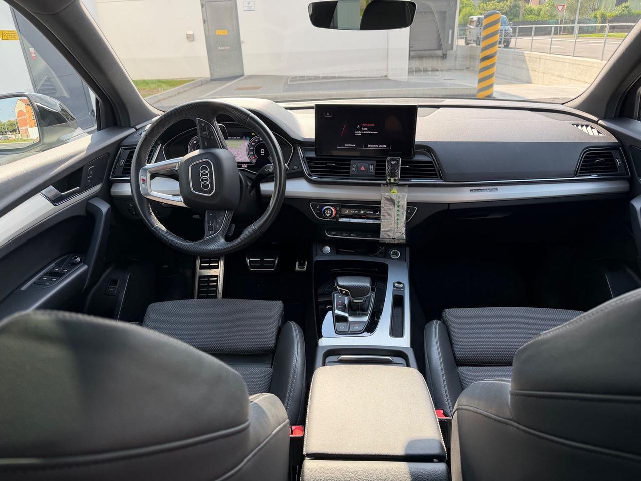Audi Q5 S Line 2.0 40 TDI MHEV #10662