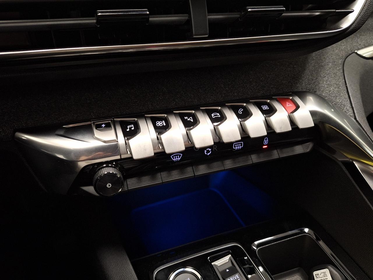 Peugeot 3008 1.6 hybrid4 phev allure pack 300cv e-eat8