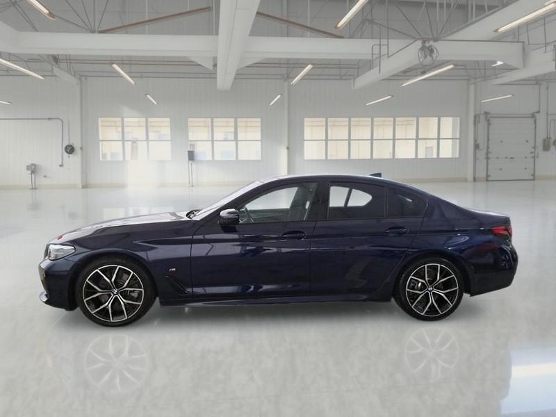 BMW 520 AUT M SPORT MH48V 4 PORTE BERLINA