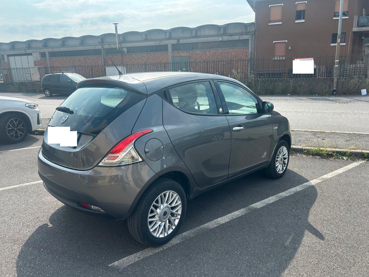 Lancia Ypsilon 0.9 TwinAir 85 CV 5 porte Metano Ecochic Gold