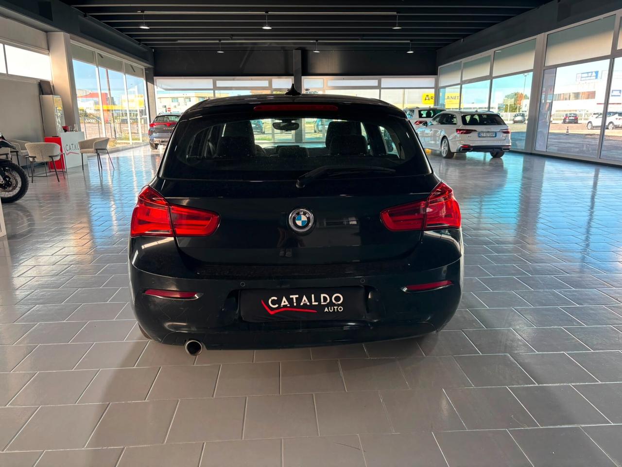 Bmw 116 116d 5p. Urban