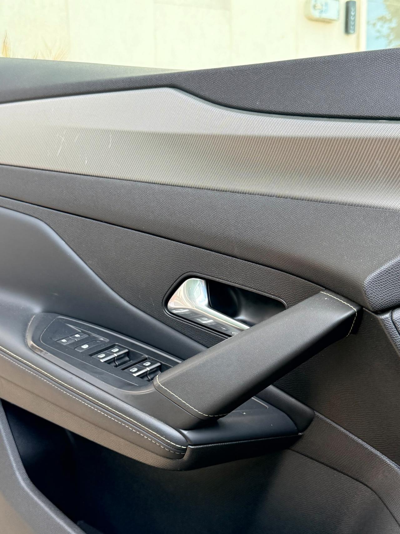 Peugeot 308 1.5 HDI GT PACK EDIZIONE LIMITATA, CON TETTO APRIBILE,APPLE CARPLAY,LUCI SOFFUSE,TELECAMERA,VIRTUAL