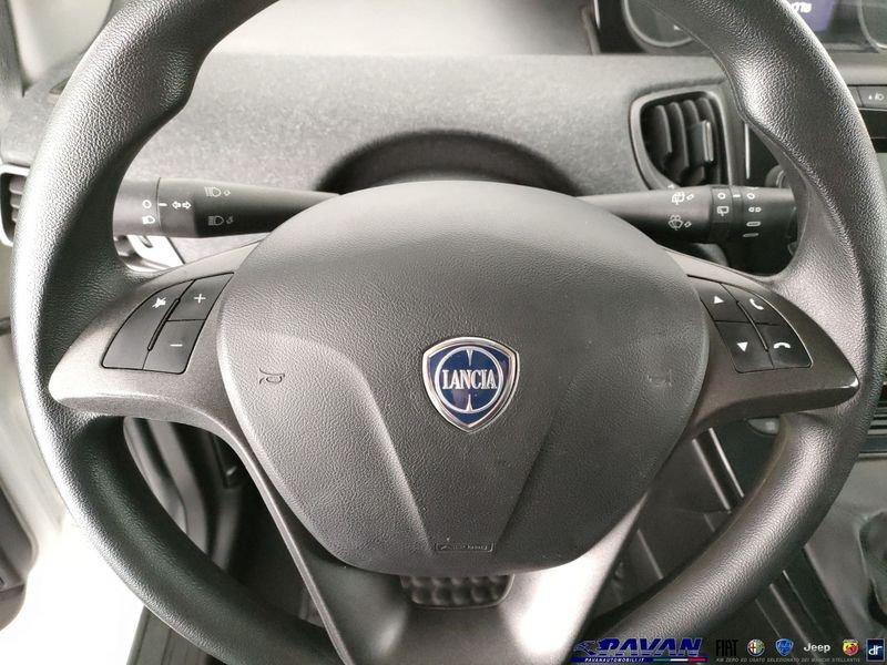 Lancia Ypsilon 1.0 FireFly 5 porte S&S Hybrid Ecochic Silver