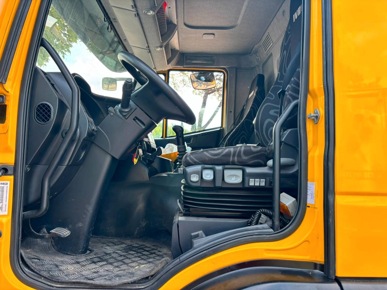 Iveco stralis 190S330 cambio manuale motore euro 6