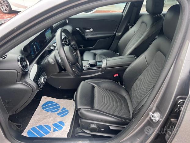 MERCEDES-BENZ A 180 d Automatic Business Extra