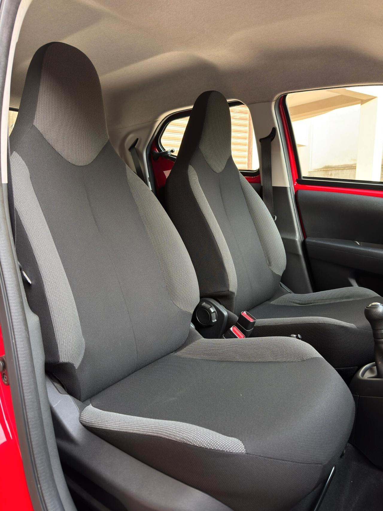 Toyota Aygo 1.0 70 cv 5 porte x-cite