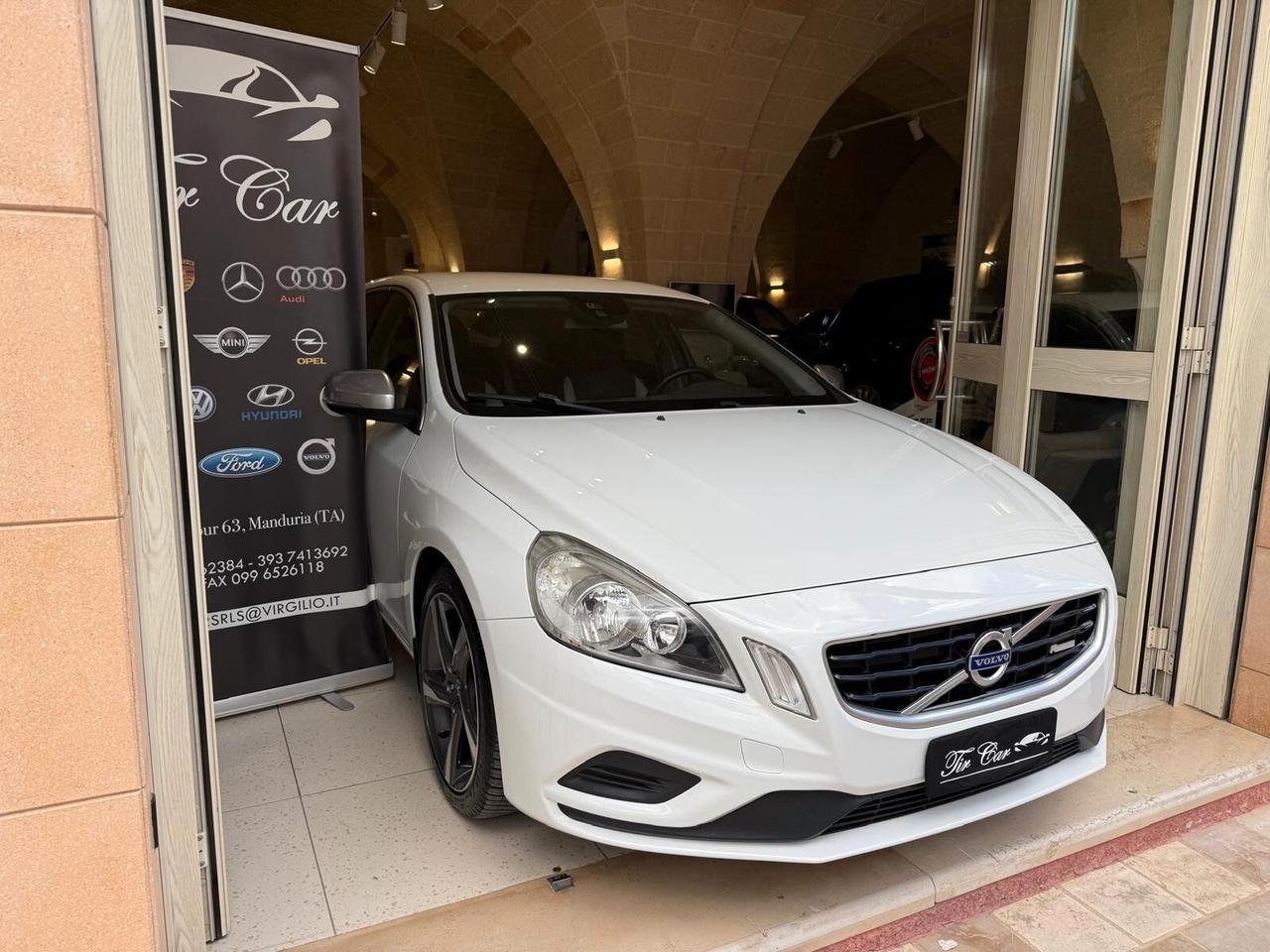 VOLVO V60 R-DESIGN 1.6 D2 115CV PELLE NAVI CRUISE ANNO 2012