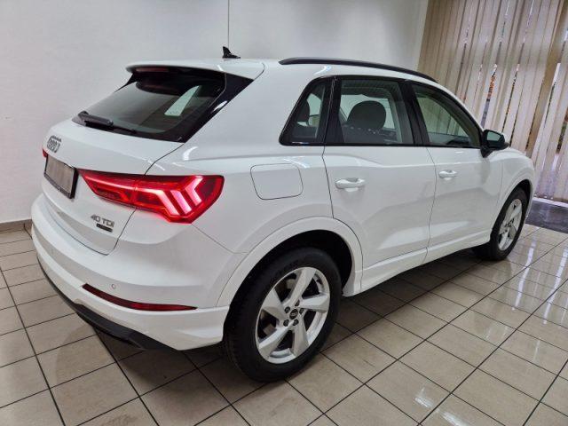 AUDI Q3 40 TDI quattro S tronic Business Advanced