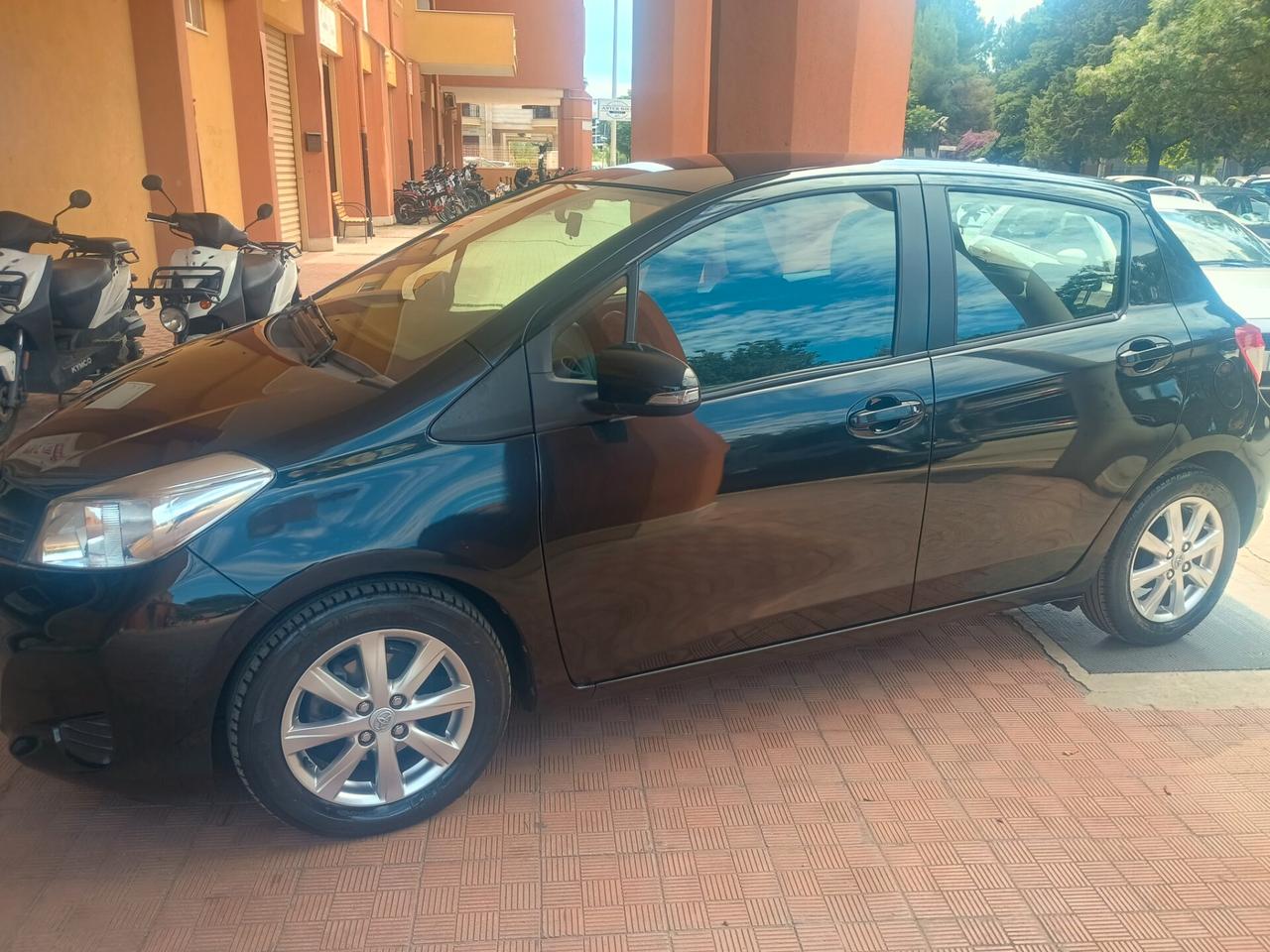 Toyota Yaris 1.4 D-4D 5 porte Lounge