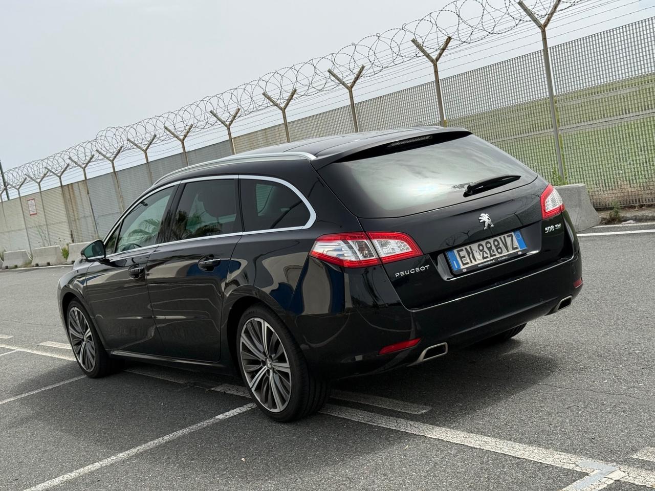 Peugeot 508 2.2 HDi 204CV-GT LINE-FULL-PERMUTABILE