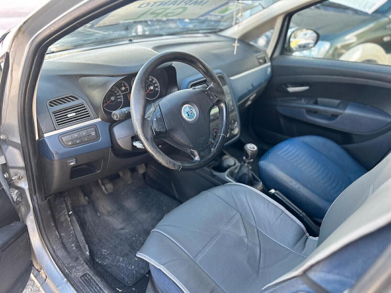 FIAT GRANDE PUNTO impianto GPL 1200 CV 65 km 181.525 certificati X NEOPATENTATI