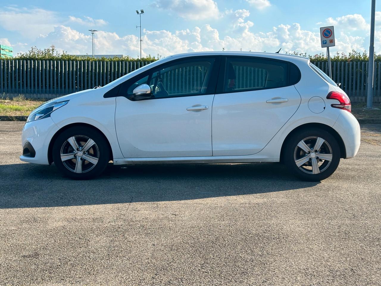 Peugeot 208 BlueHDi 100 S&S 5 porte GT Line