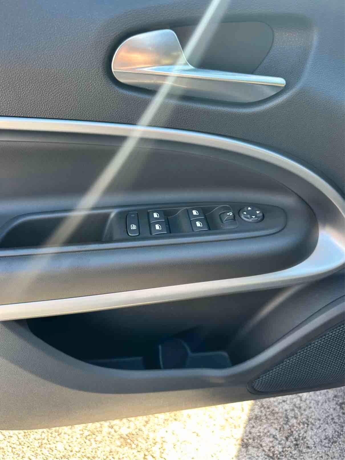 Jeep Avenger 1.2 Turbo 100 CV Summit