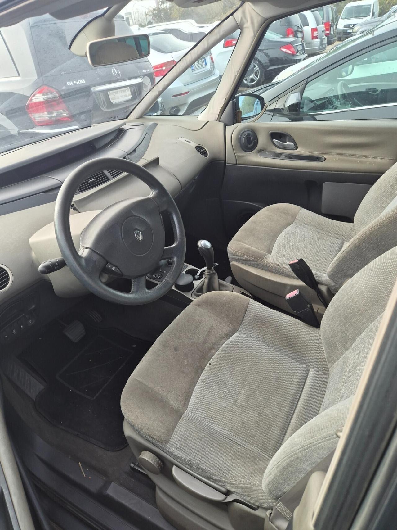 Renault Espace 2.2 16V dCi Initiale