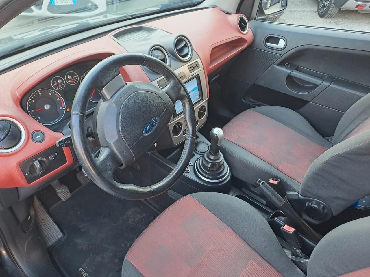 Ford Fiesta 1.4 TDCi 5p. Ghia