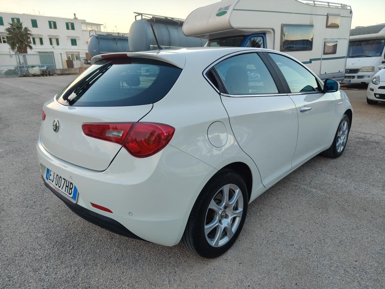 Alfa Romeo Giulietta 1.6 JTDm-2 105 CV Distinctive