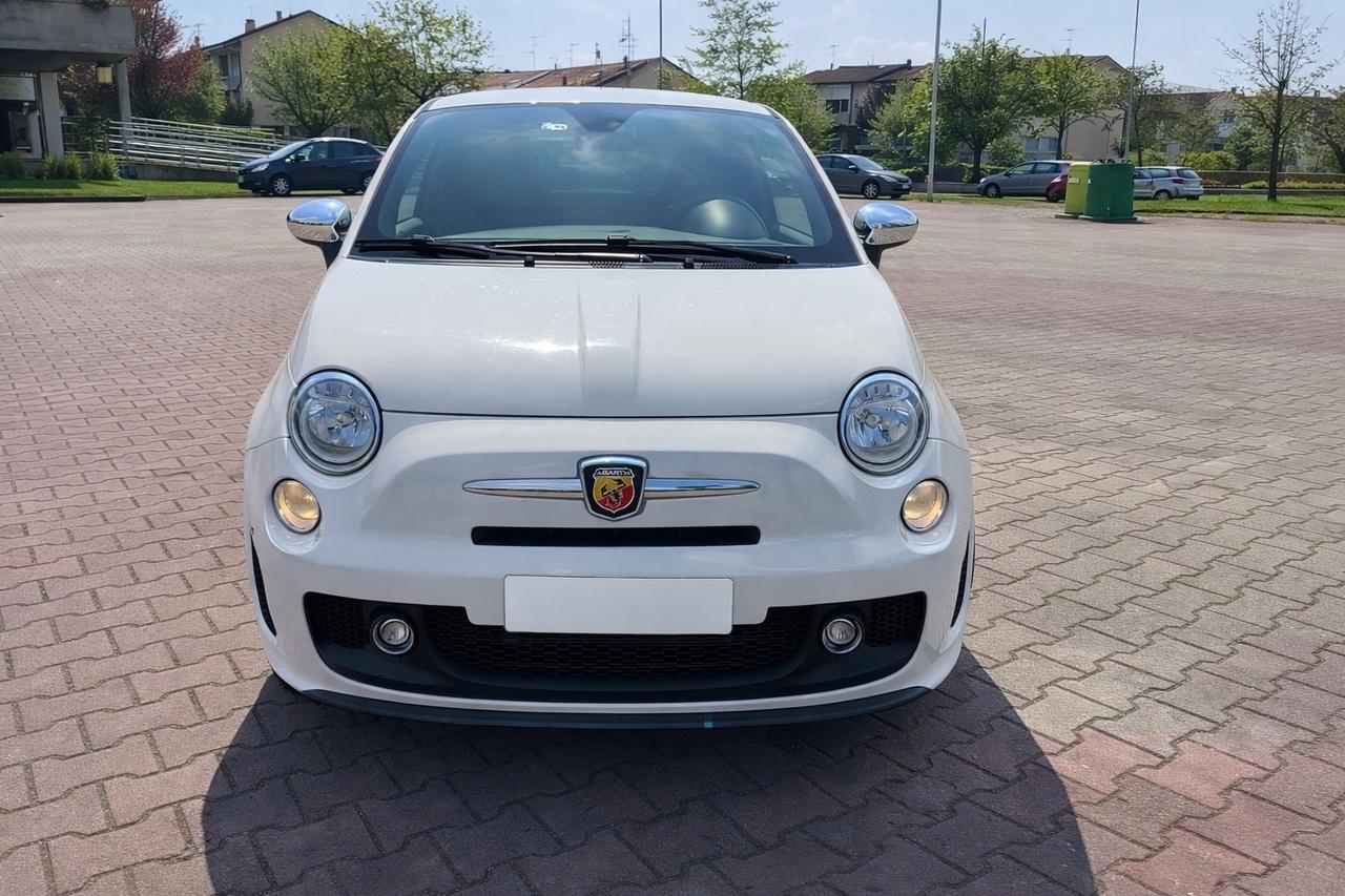 Abarth 500 1.4 Turbo T-Jet Custom