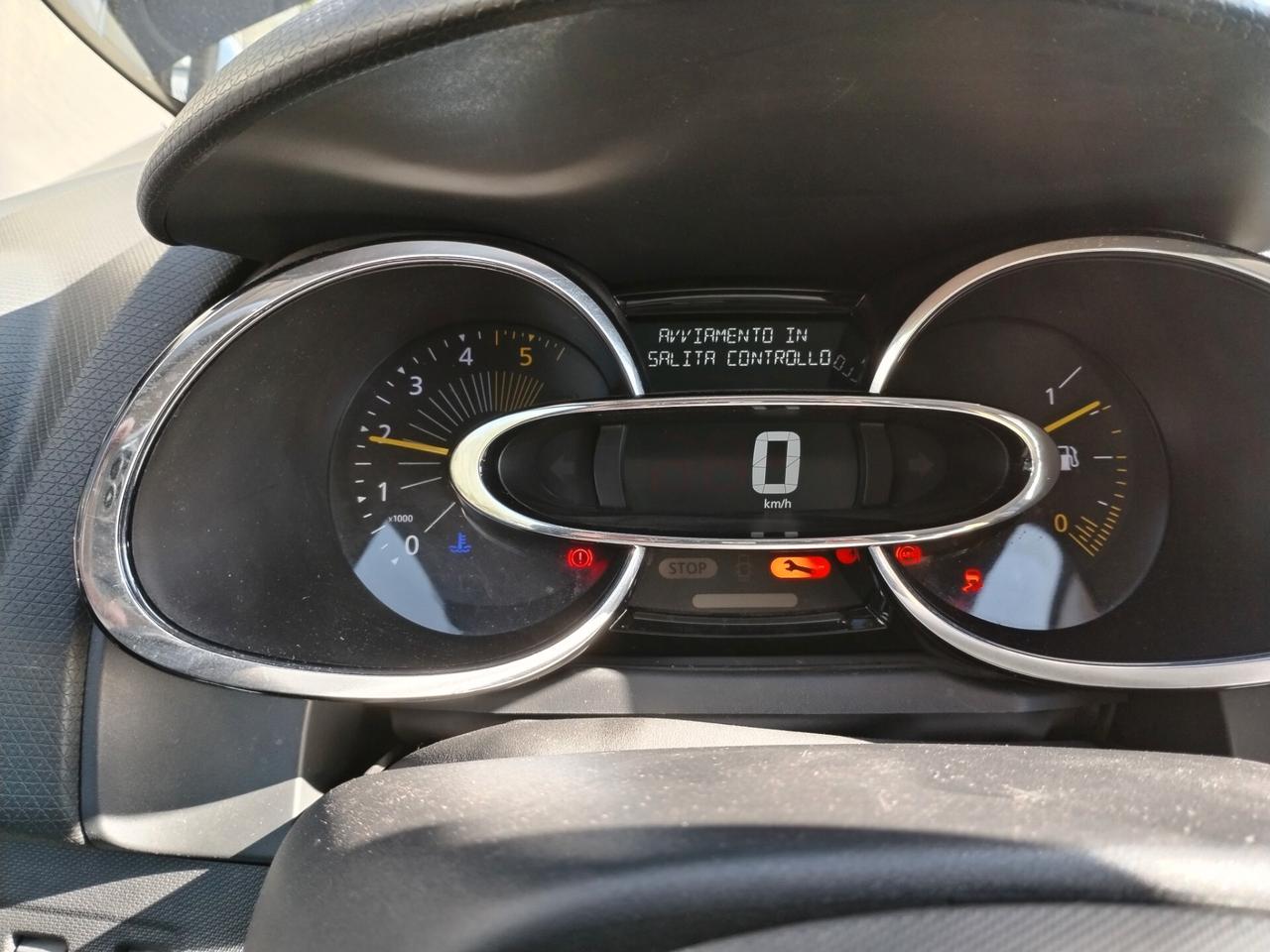 Renault Clio Sporter 1.5 dCi Incidentata