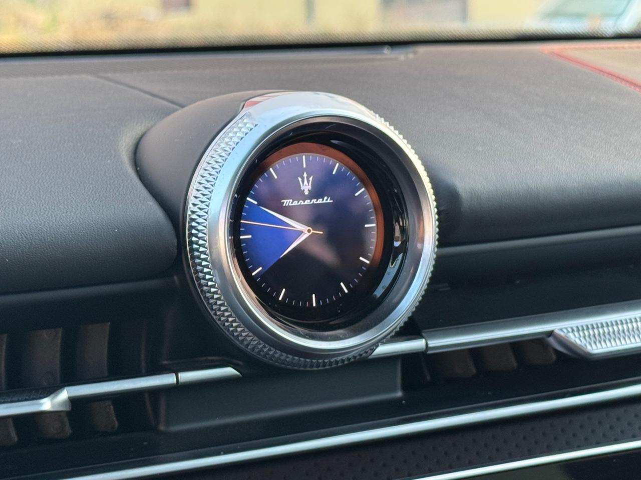 MASERATI GRECALE 2.0 MHEW 330 CV MODENA STRAFULL IVA TETTO