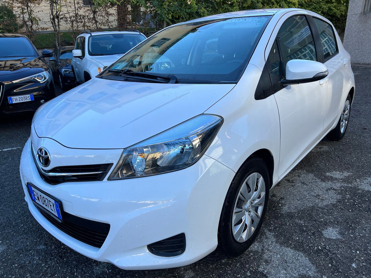 Toyota Yaris 1.0 5 porte - Ok Neopatentati