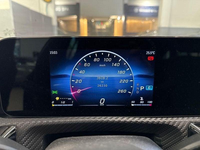 Mercedes-Benz CLA Shooting Brake 180 d Advanced auto