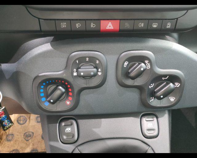 FIAT Panda 1.0 firefly hybrid Icon s&s 70cv 5p.ti