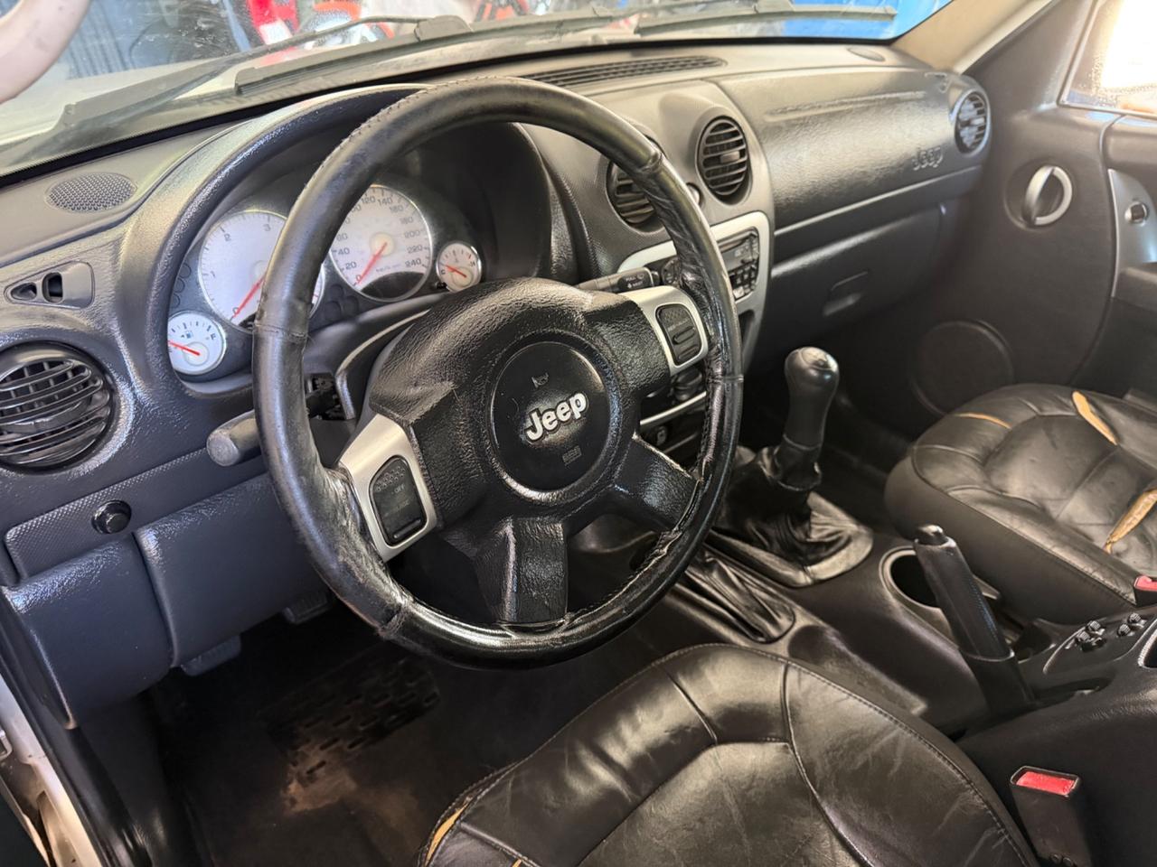 Jeep Cherokee 2.5 CRD Limited 4x4 gancio traino