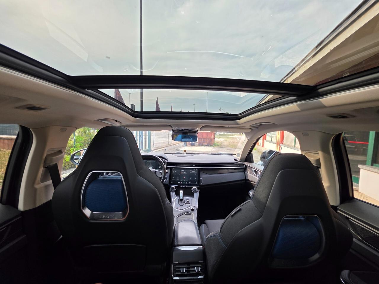 Lynk&co 01 PHEV