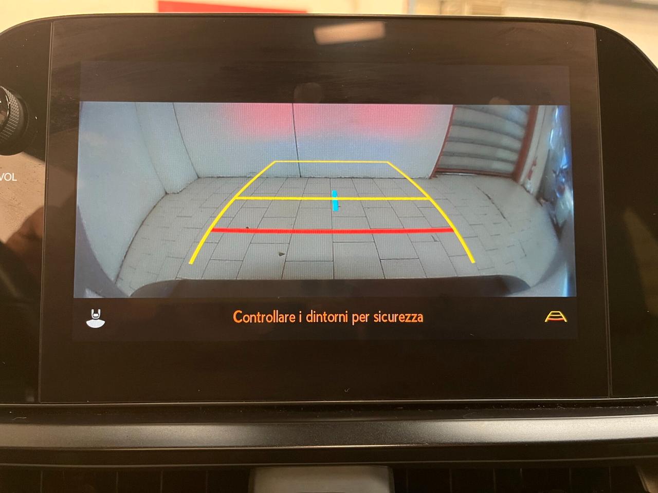 Lexus UX 250h Design F Sport cvt c.auto-LEGGI SOTTO