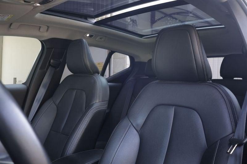 Volvo XC40 D4 AWD Geartronic R-design Tetto Panoramico Unicoproprietario