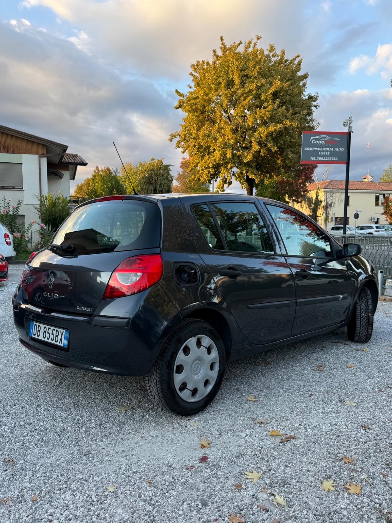 Renault Clio 1.2 16V 5 porte Luxe