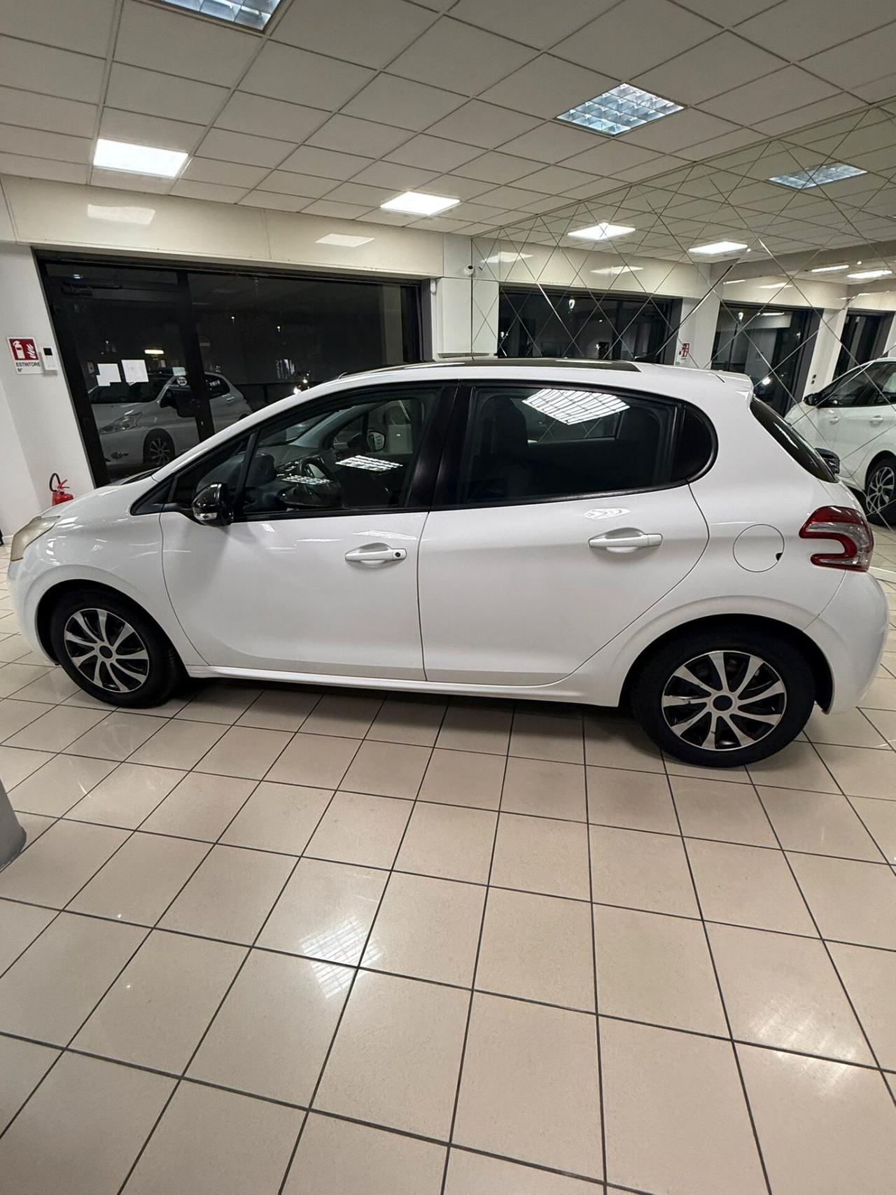 Peugeot 208 1.6 VTi 120 CV 5 porte Allure