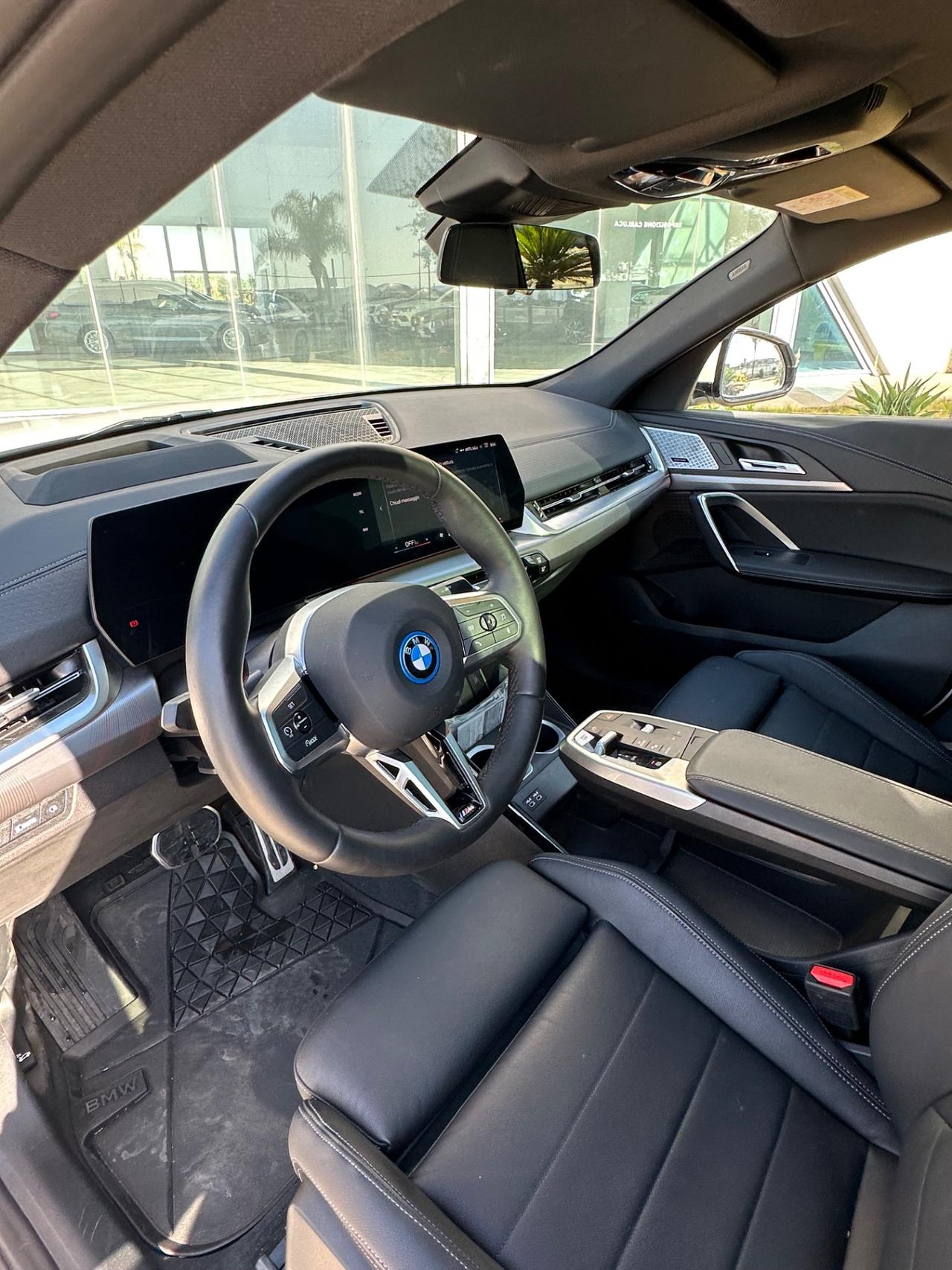 BMW iX2 xdrive MSport Pro possibilità noleggio no scoring