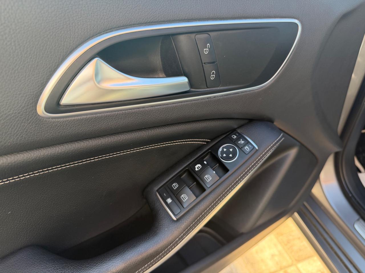Mercedes-benz A 180 CDI BlueEFFICIENCY Automatic Premium