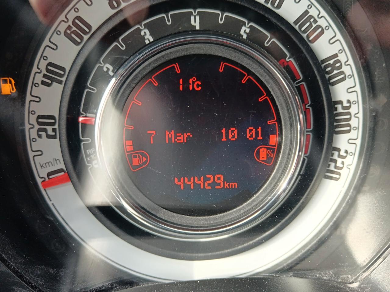 Fiat 500 1.0 Hybrid Red